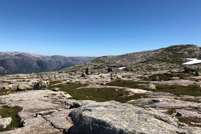 guided-hike-to-kjerag-and-kjeragbolten