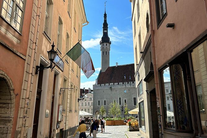 guided-old-town-tallinn-historical-walking-tour