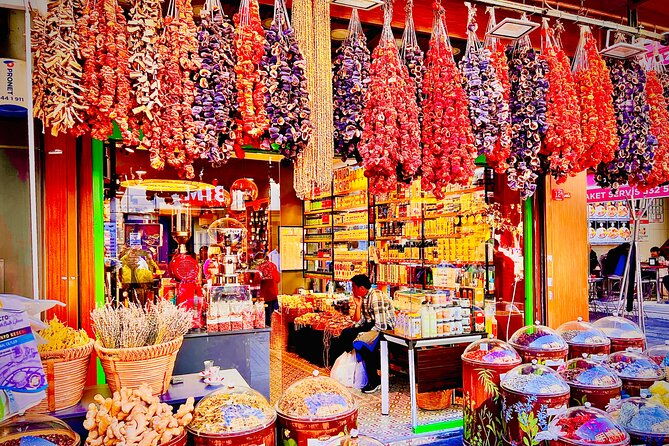 guided-street-food-tour-breakfast-in-europe-lunch-in-asia