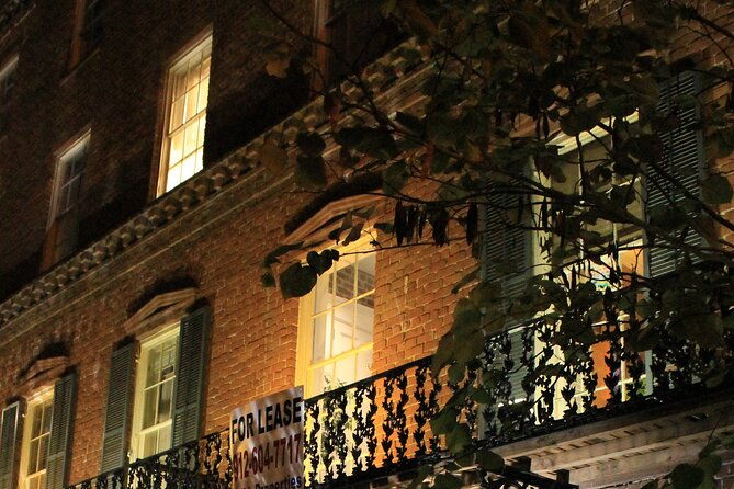 haunted-savannah-booze-and-boos-ghost-walking-tour