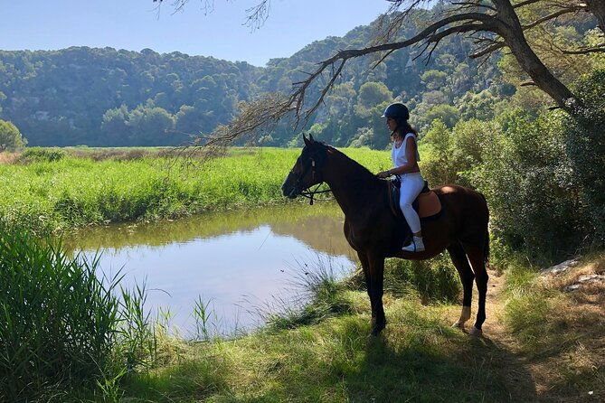 horseback-riding-in-cala-mitjana-menorca-spain