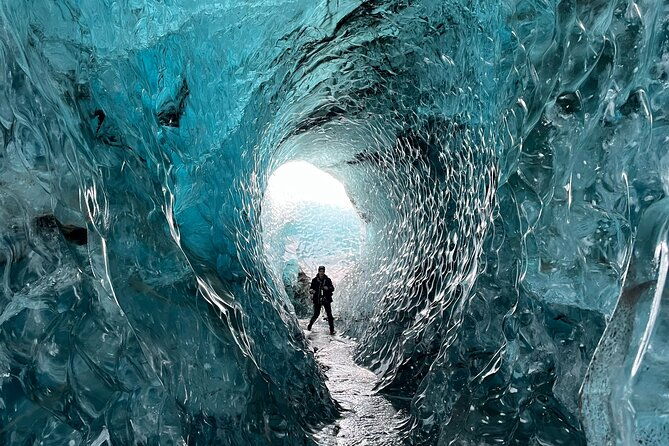 ice-exploration-tour-from-the-glacier-lagoon