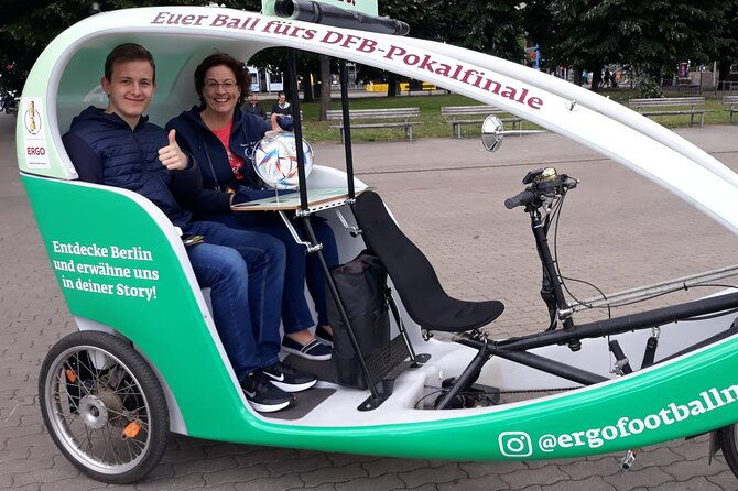 individual-city-tour-rickshaw-sightseeing-in-berlin