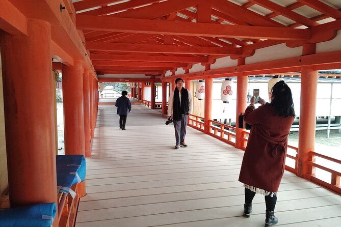 itsukushima-shrine-and-miyajima-summit-5hour-tour-in-miyajima