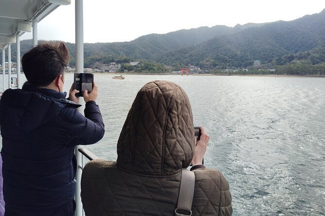 itsukushima-shrine-tour-with-local-guide