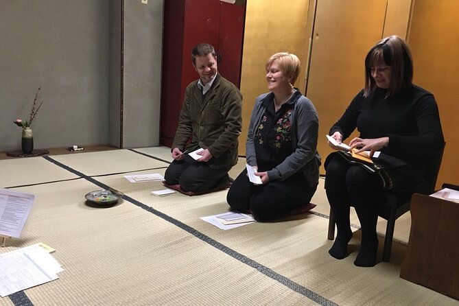 japanese-style-room-tea-ceremony-class-in-marugamemachi