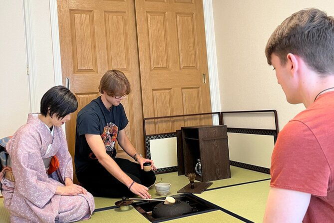 japanese-tea-ceremony-at-private-home-in-yokohama-suburban-tokyo