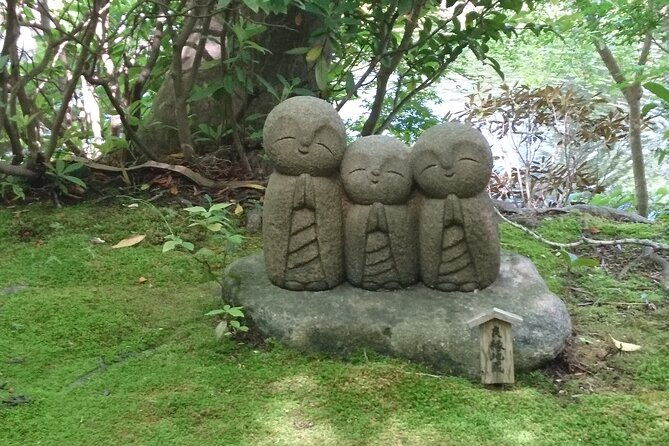 kamakura-small-group-onigiri-making-and-sake-tasting-in-sake-bar