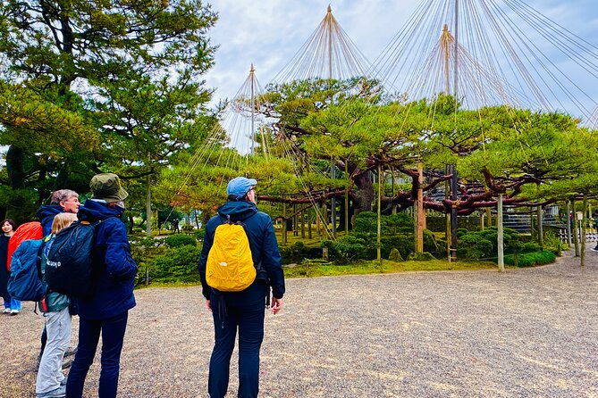kanazawa-half-day-private-tour-castle-garden-geisha-district