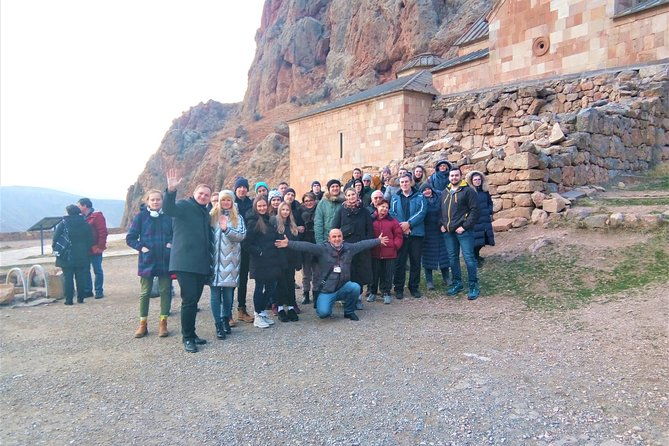 khor-virap-noravank-hin-areni-wine-tour-tasting-and-birds-cave