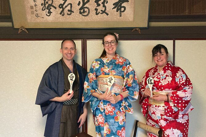 kimono-and-calligraphy-experience-in-miyajima