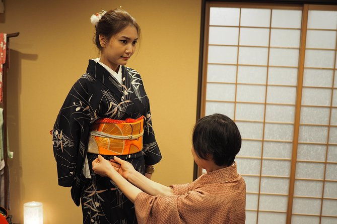 kimono-and-tea-ceremony-in-miyajima