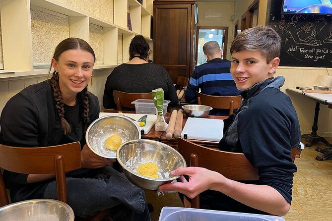 kitchen-of-mamma-pasta-cooking-class-with-market-visit-in-rome