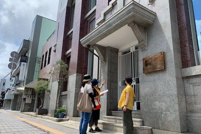 kumamoto-castle-town-walking-tour-with-local-guide