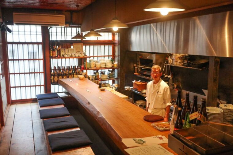 kyoto-3-hour-night-foodie-tour-in-gion