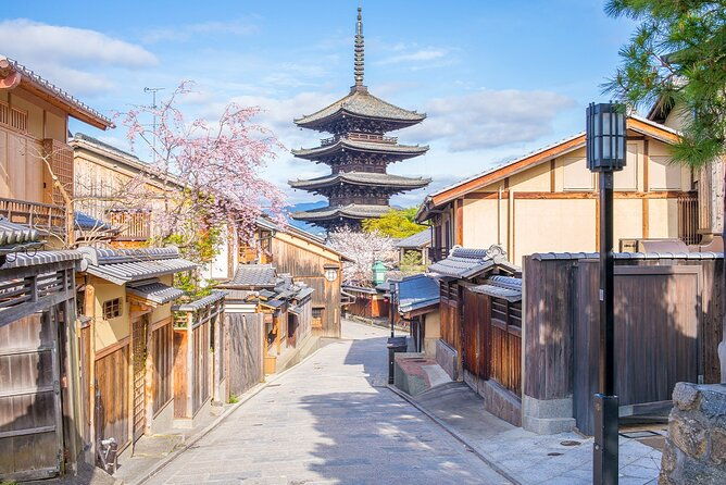 kyoto-fullday-tour-kinkakuji-kiyomizu-dera-and-fushimi-inari