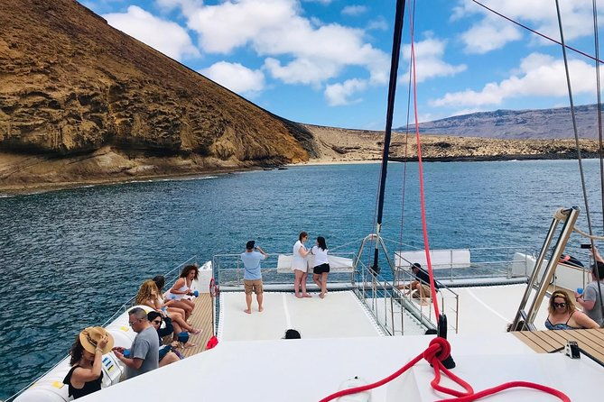 lanzarote-the-graciosa-island-cruise-with-lunch-and-water-activities