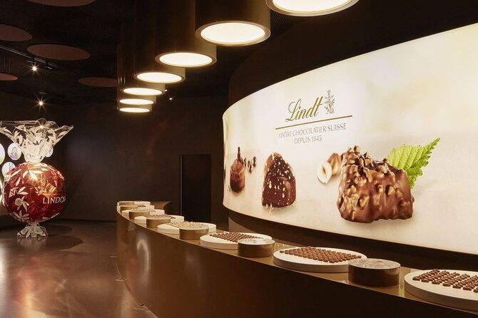 lindt-home-of-chocolate-cruise-on-lake-zurich-and-old-town-walking-tour