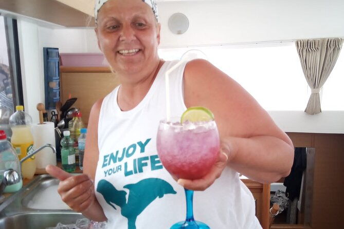 mallorca-catamaran-small-group-cruise-with-tapas-4-hours