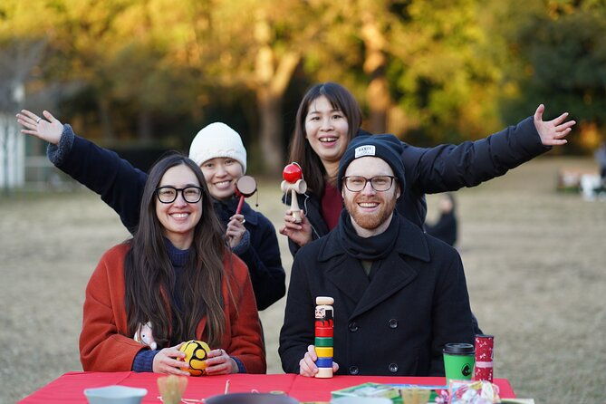 matcha-making-picnic-sweets-snacks-in-yoyogi-park-tokyo