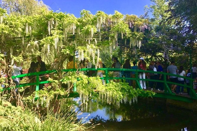monets-gardens-house-with-art-historian-private-giverny-tour-from-paris