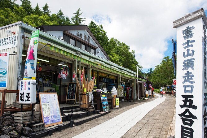 mt-fuji-5th-oshino-hakkai-onsen-full-day-trip-from-tokyo