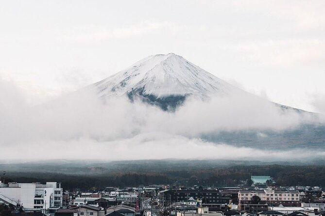 mt-fuji-and-lake-kawaguchi-day-trip-with-private-car