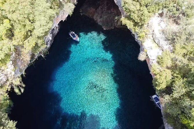 myrtos-swim-cave-melissani-lake-boat-tour-private-tour