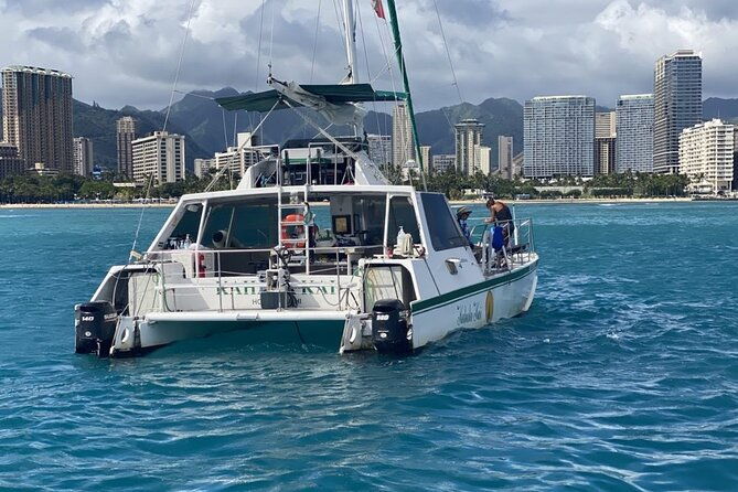 oahu-catamaran-snorkel-see-turtles-guaranteed