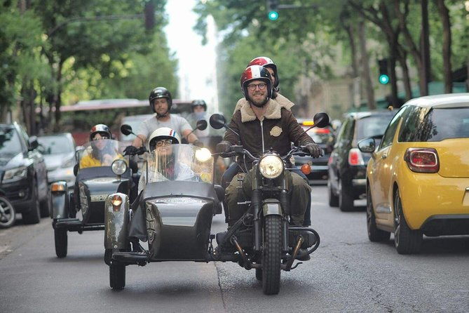 paris-vintage-private-city-tour-on-a-sidecar-motorcycle