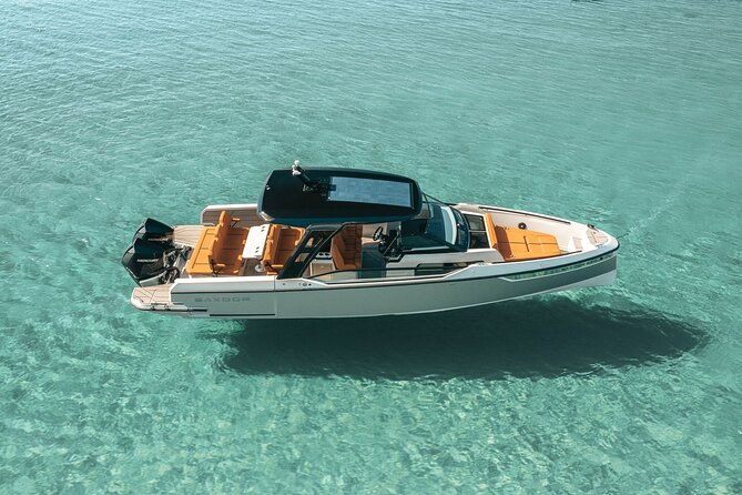 paros-antiparos-private-cruise-on-a-luxurious-saxdor-320