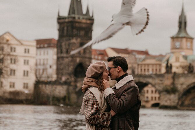 photographer-in-prague-couple-engagement-portrait-photoshoot