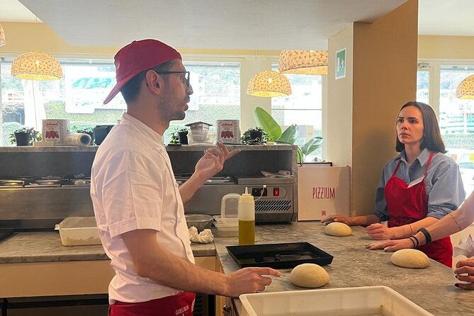 premium-pizza-making-class-at-a-pizzeria-in-como