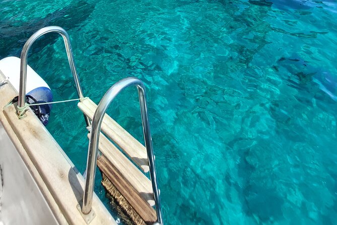 private-boat-experience-experience-the-sea-of-capri-at-its-best-4-hours