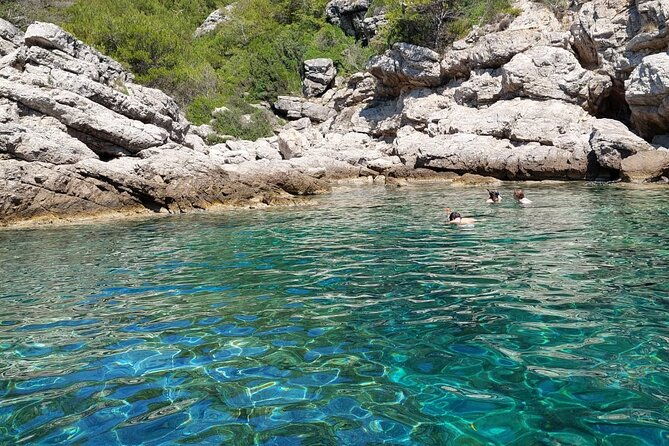private-boat-tour-explore-the-islands-find-hidden-caves-and-try-snorkelling