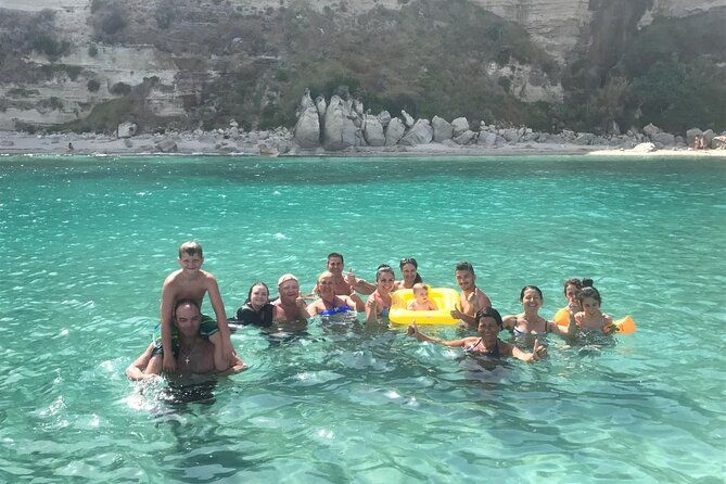 private-boat-tour-with-skipper-from-tropea-to-capo-vaticano