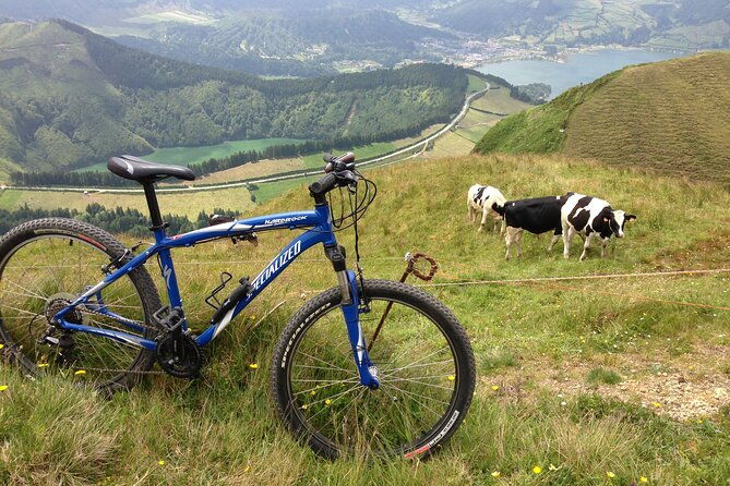 private-e-bike-tour-on-sete-cidades-volcanos-rim-with-lake-view