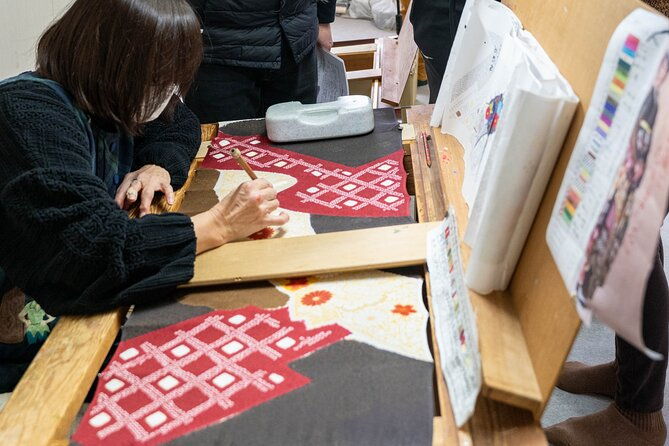 private-guided-tour-to-kimono-factory-in-tokamachi