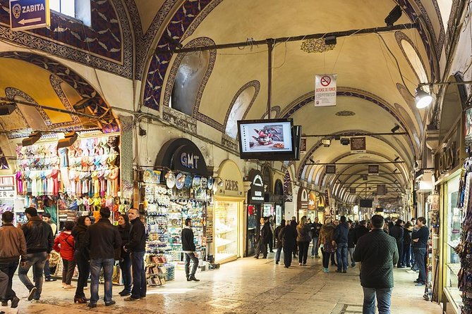 private-half-day-shore-excursion-hagia-sophia-hippodrome-blue-mosque-and-grand-bazaar-from-istanbul