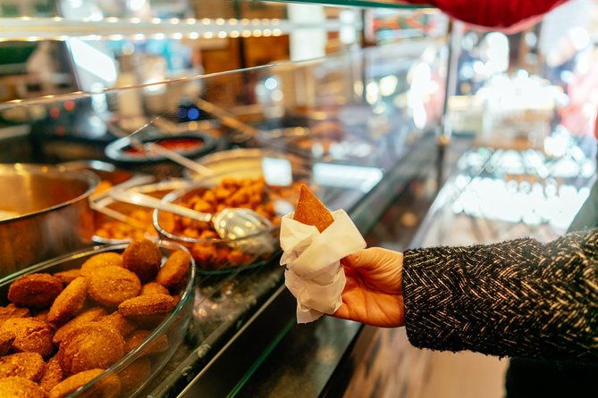 private-istanbul-food-tour-10-tastings-including-raki-padi