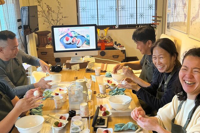 private-mochi%e3%83%bbmatcha-sweets-making-class-near-shibuya-area