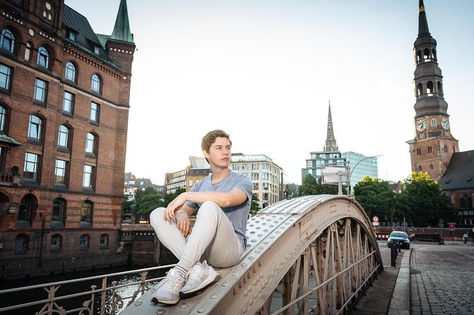 private-romantic-urban-street-photoshoot