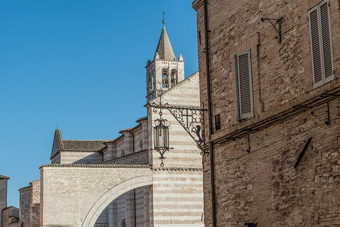 private-st-francis-basilica-of-assisi-and-city-walking-tour