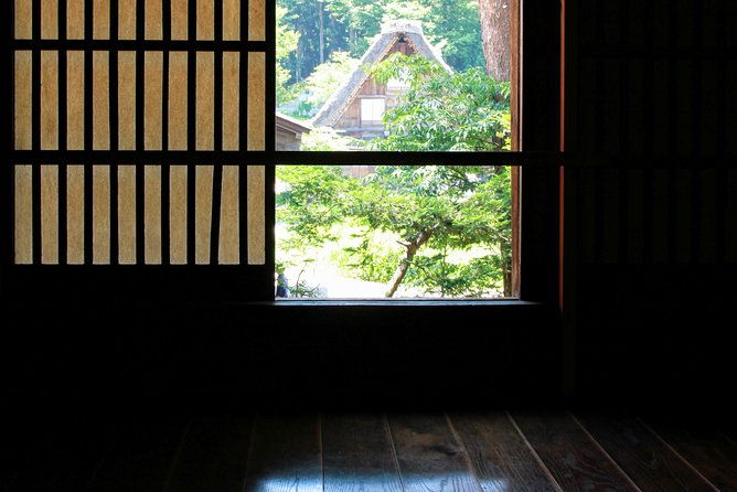 private-tour-of-shirakawago-from-kanazawa-half-day