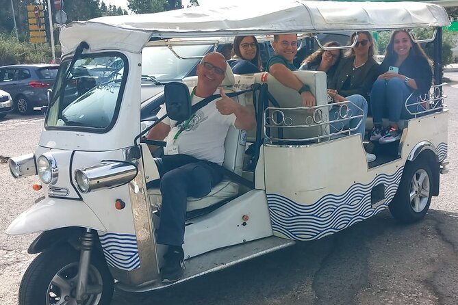 private-tour-sintra-palaces-and-mountain-tuk-tuk2-to-6-people