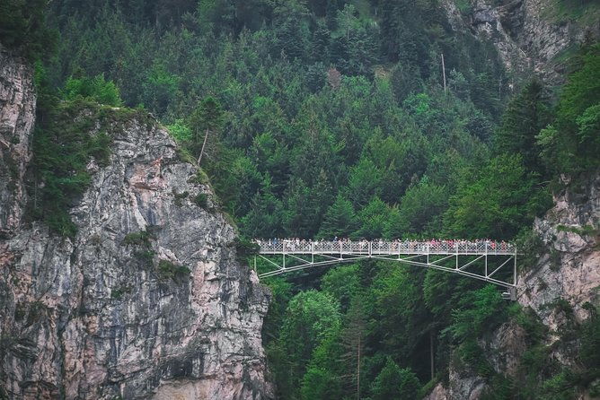 private-tour-to-neuschwanstein-linderhof-castle-with-lunch