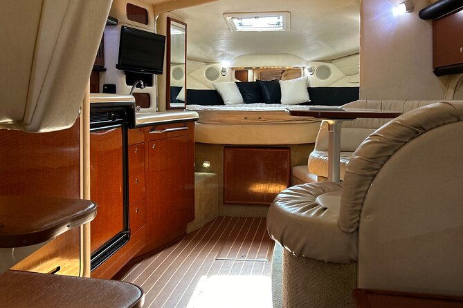 private-yacht-rental-in-miami-up-to-12-people