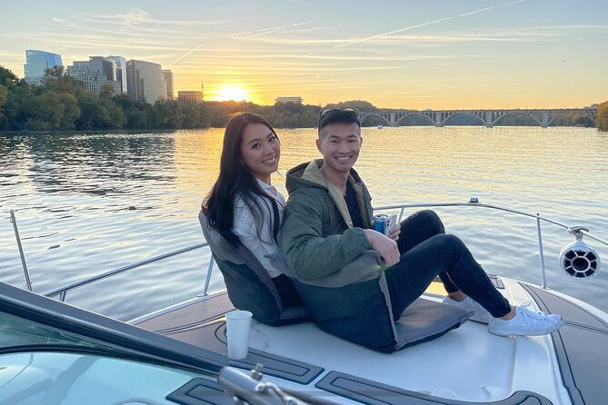 private-yacht-tour-along-washington-dc-waterfront