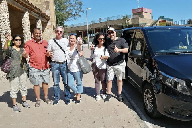 sagrada-familia-montserrat-private-tour-with-hotel-pick-up