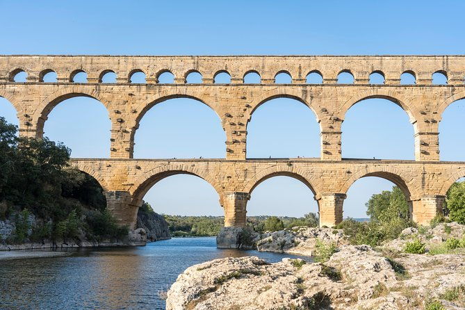 saint-remy-les-baux-and-pont-du-gard-small-group-day-trip